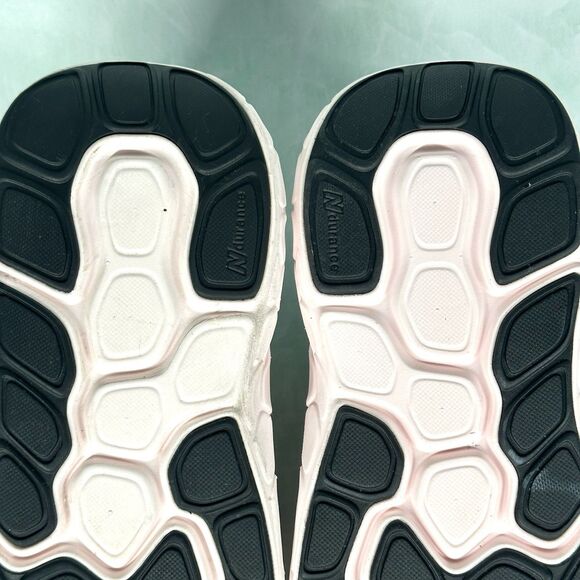 New Balance White and Red Athletic Shoes - Picture 15 of 16